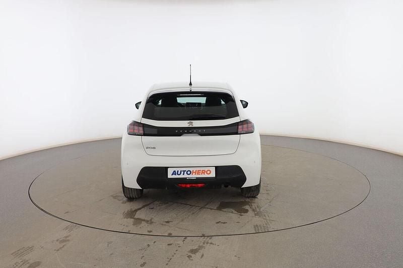 Usado Peugeot 208 Active 101 CV (74 kW) 2019 Blanco Utilitario