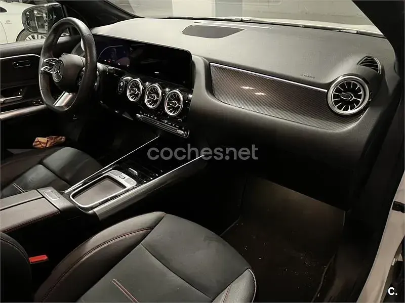 Usado Mercedes GLA200 150 CV (110 kW) 2024 Negro SUV