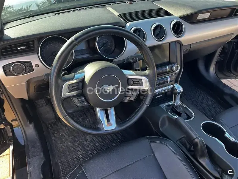 Usado Ford Mustang Convertible 314 CV (230 kW) 2016 Negro Descapotable