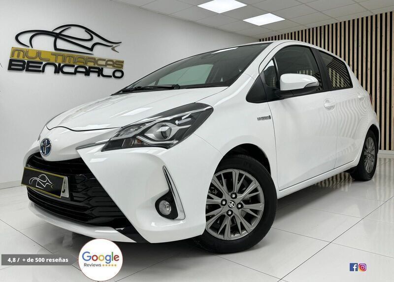 Blanco Usado 2019 Toyota Yaris Hybrid Van | 13.900 € - Imagen 1/4