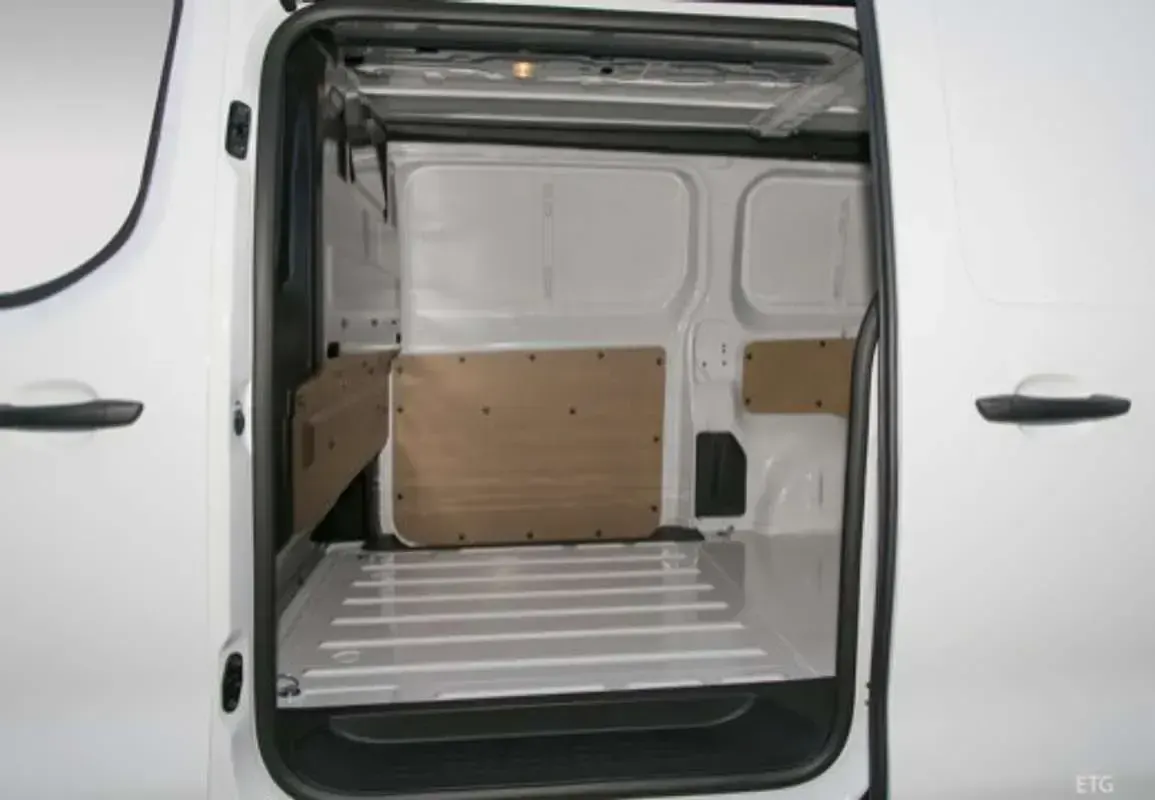 Usado Peugeot Expert S 102 CV (75 kW) 2024 Blanco Van