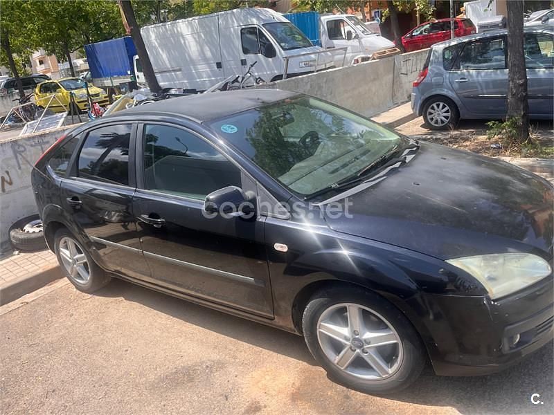 Usado Ford Focus Trend 116 HP (85 kW) 2007 Verde Sedan
