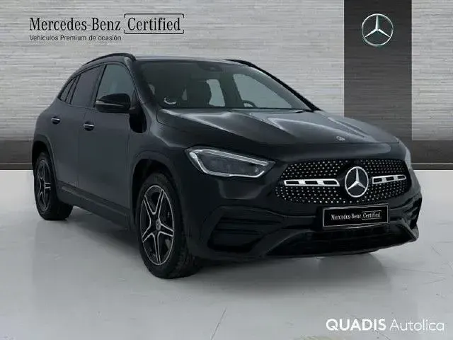 Usado Mercedes GLA250 218 CV (160 kW) 2022 Negro noche SUV