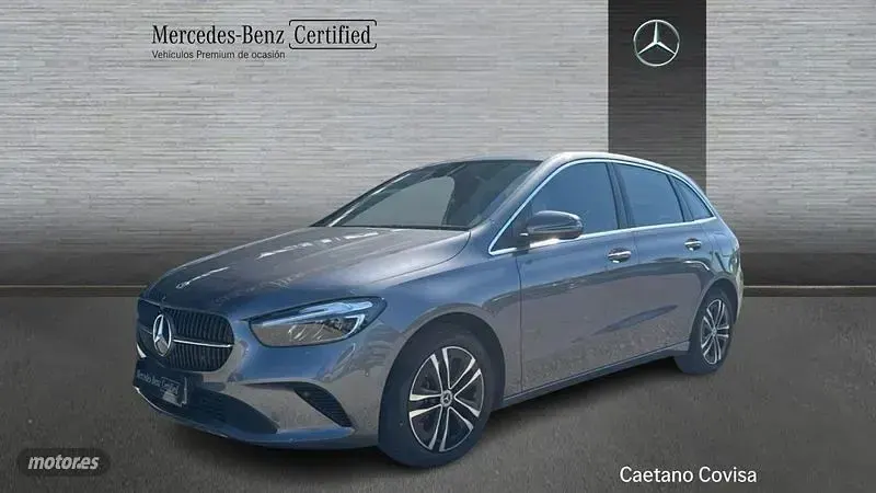 Usado Mercedes B250e 218 CV (160 kW) 2024 Gris montaña Utilitario