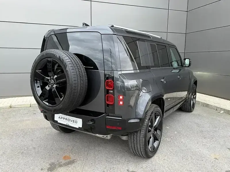 Używany Land Rover Defender SE Dynamic 300 KM (220 kW) 2026 Todoterreno SUV