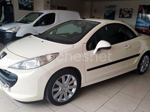 Beige Usado 2007 Peugeot 207 CC Descapotable | 6200 € (Un poco caro) - Imagen 1/4