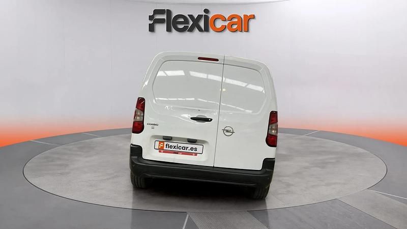 Usado Opel Combo Edition 102 CV (75 kW) 2021 Blanco Monovolumen