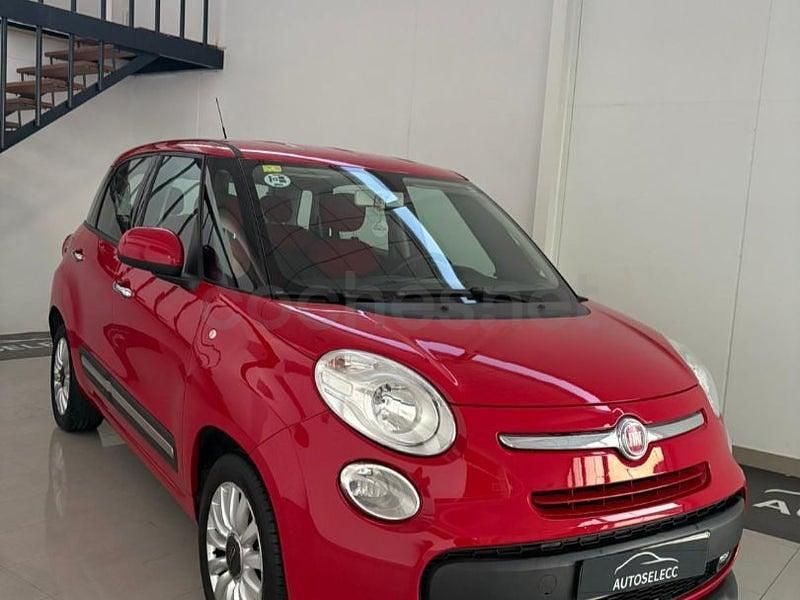 Usado Fiat 500L Lounge 85 CV (62 kW) 2014 Rojo Monovolumen