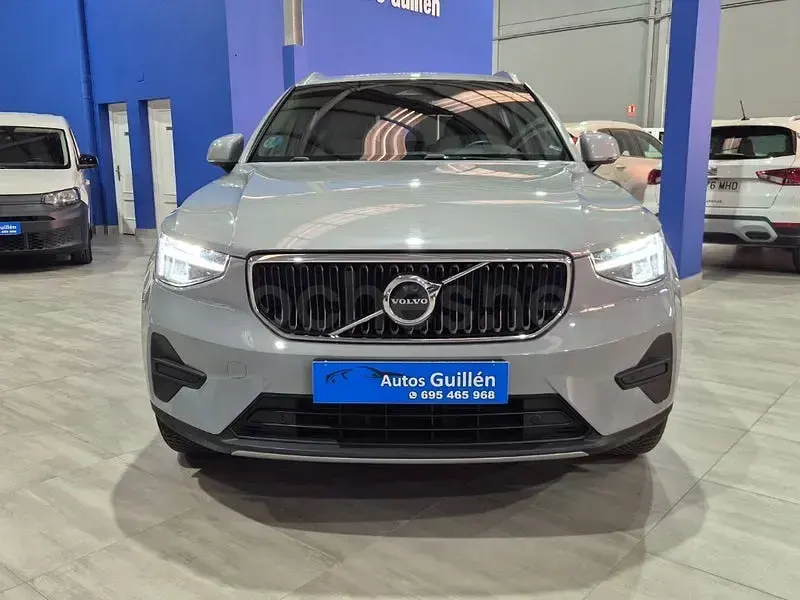Usado Volvo XC40 Core 163 CV (119 kW) 2023 Gris / plata SUV