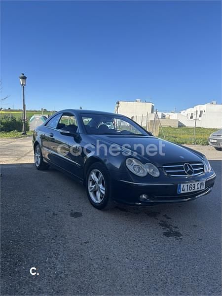 Usado Mercedes CLK270 Avantgarde 170 CV (125 kW) 2004 Azul Coupe