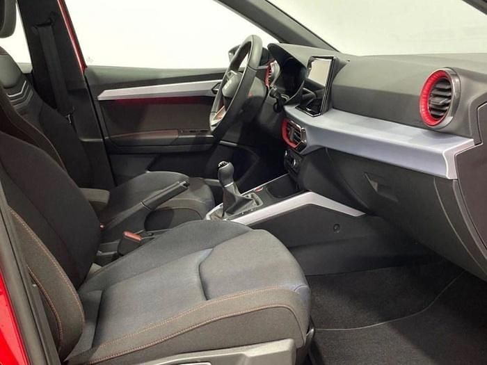 Usado Seat Arona FR 115 CV (84 kW) 2024 Rojo SUV