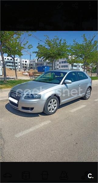Usado Audi A3 Ambiente 105 CV (77 kW) 2005 Gris / plata Berlina