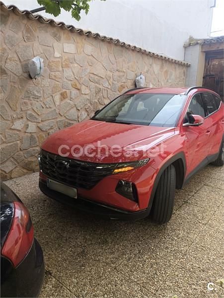 Usado Hyundai Tucson 136 CV (100 kW) 2023 Rojo SUV