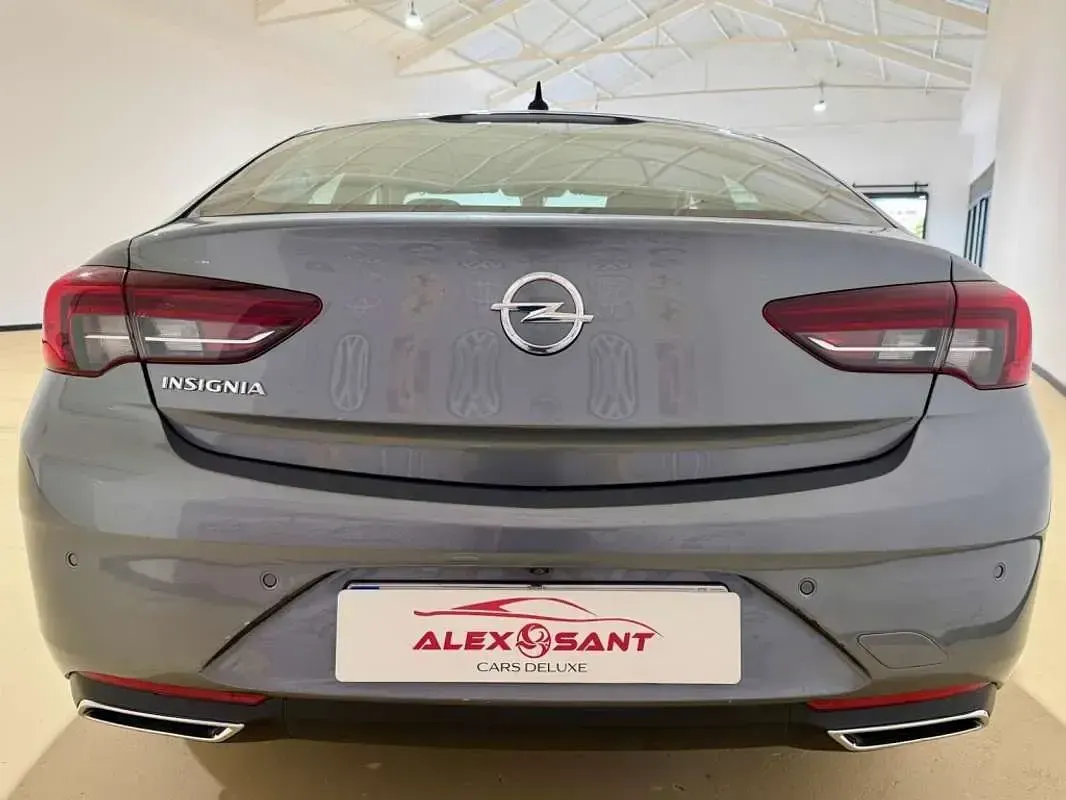Usado Opel Insignia GS Line 170 CV (125 kW) 2021 Gris Berlina