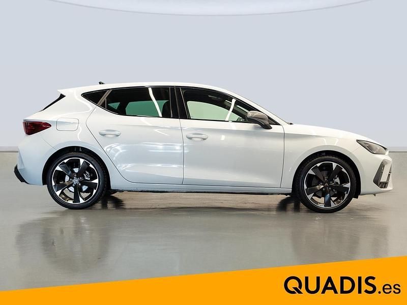 Usado Cupra Leon 150 CV (110 kW) 2025 Blanco Berlina