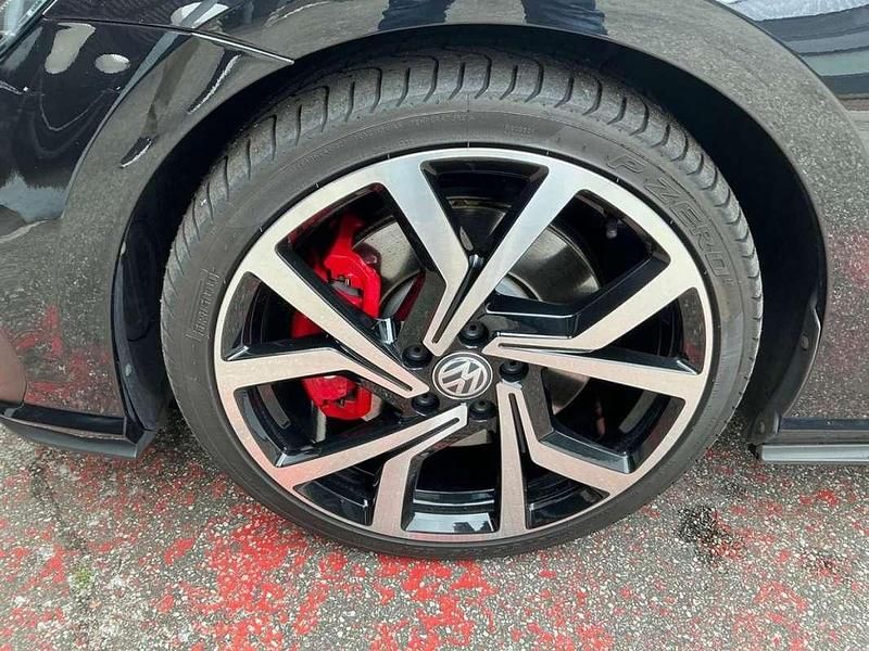 Usado VW Golf VII GTI 245 CV (180 kW) 2018 Negro Utilitario
