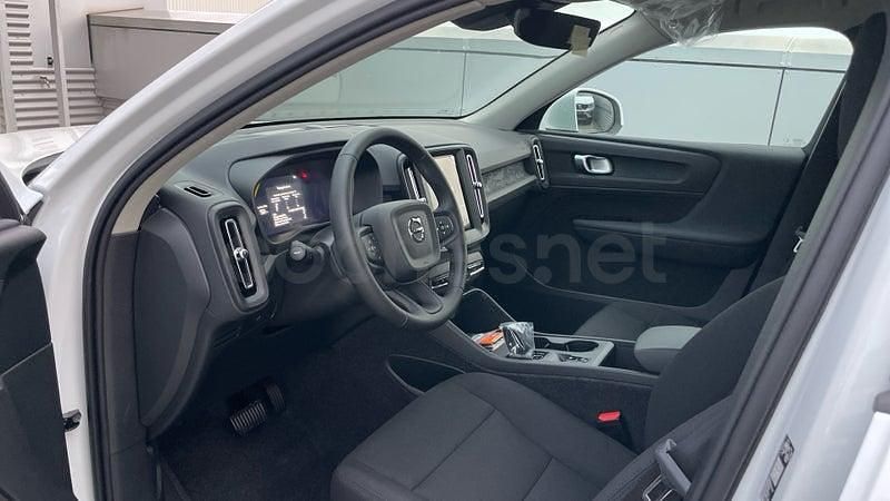 Nuevo Volvo XC40 163 CV (119 kW) 2025 Blanco SUV