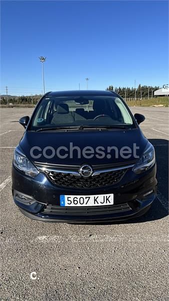Negro Usado 2018 Opel Zafira Family Monovolumen | 10.999 € (Buen precio) - Imagen 1/4