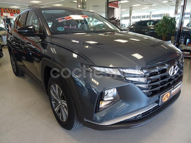 Gris / plata Usado 2022 Hyundai Tucson SUV | 22.499 € (Un poco caro) - Imagen 1/4