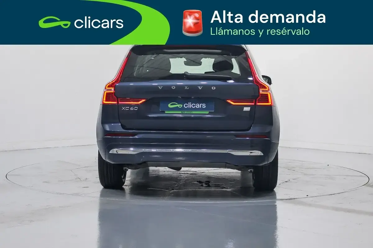 Usado Volvo XC60 Core 350 CV (257 kW) 2023 Azul SUV