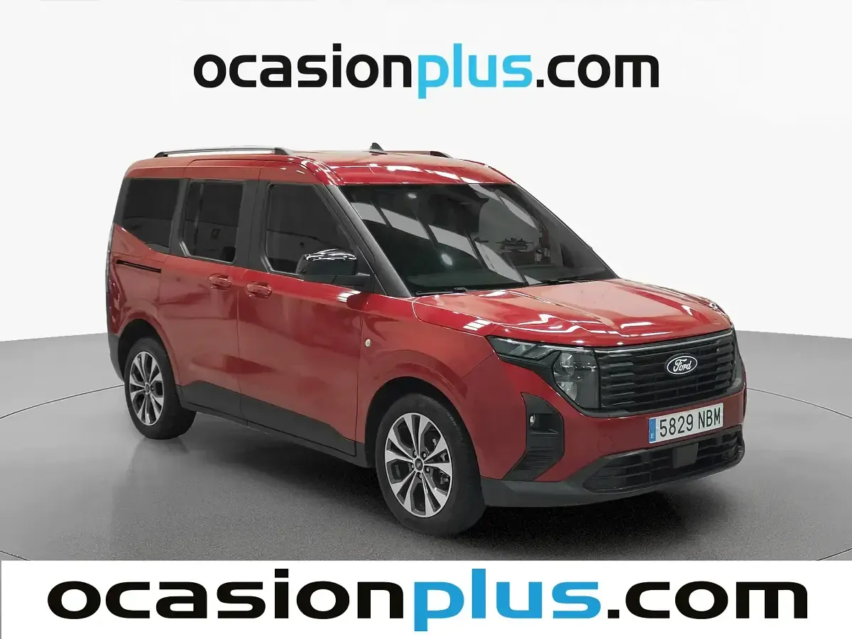Usado Ford Tourneo Courier Titanium 125 CV (91 kW) 2025 Rojo Monovolumen