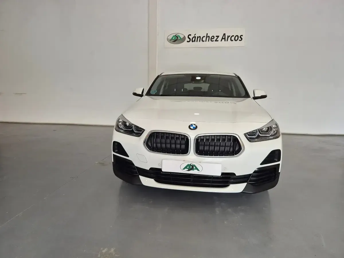 Käytetty BMW X2 116 HP (85 kW) 2021 Valkoinen Katumaasturi