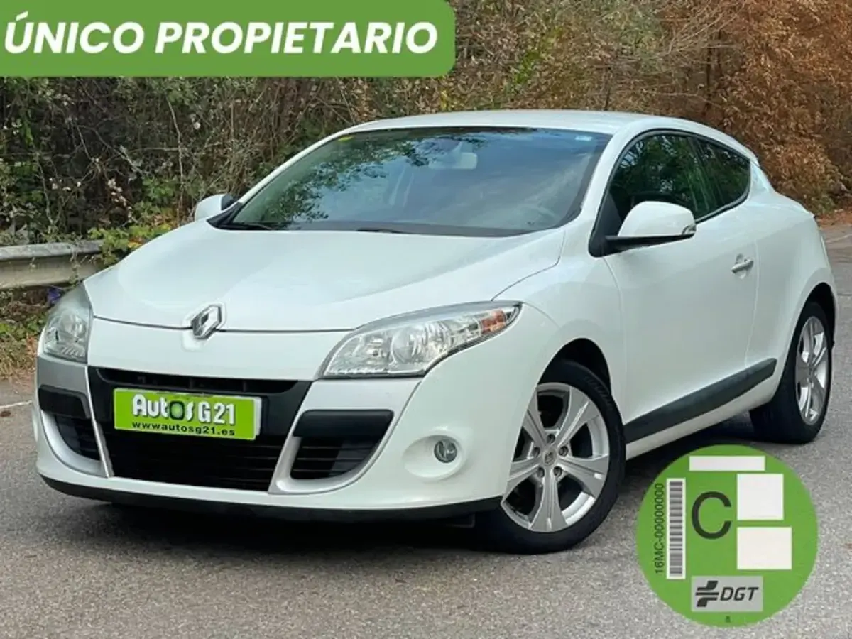 Usado Renault Mégane Coupé Dynamique 110 CV (80 kW) 2011 Coupe