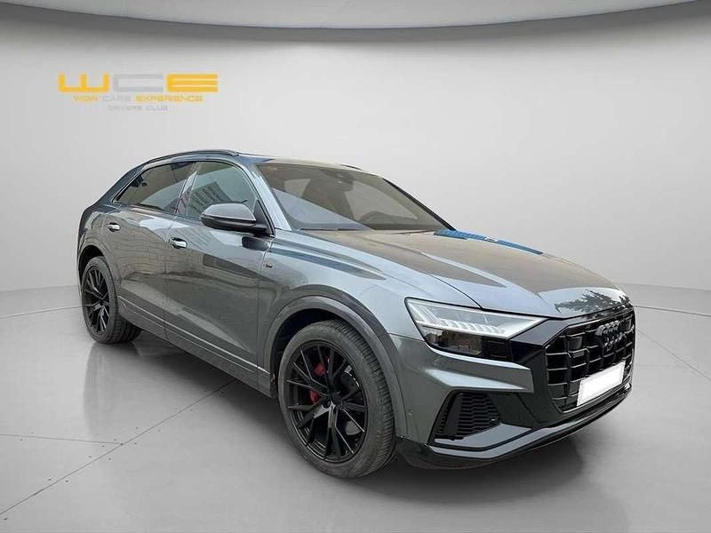 Begagnad Audi Q8 462 HK (339 kW) 2021 Grå SUV