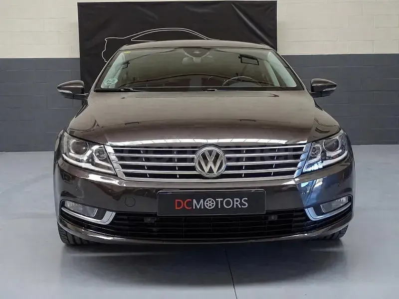 Usado VW CC Advance 140 CV (102 kW) 2016 Marrón Berlina