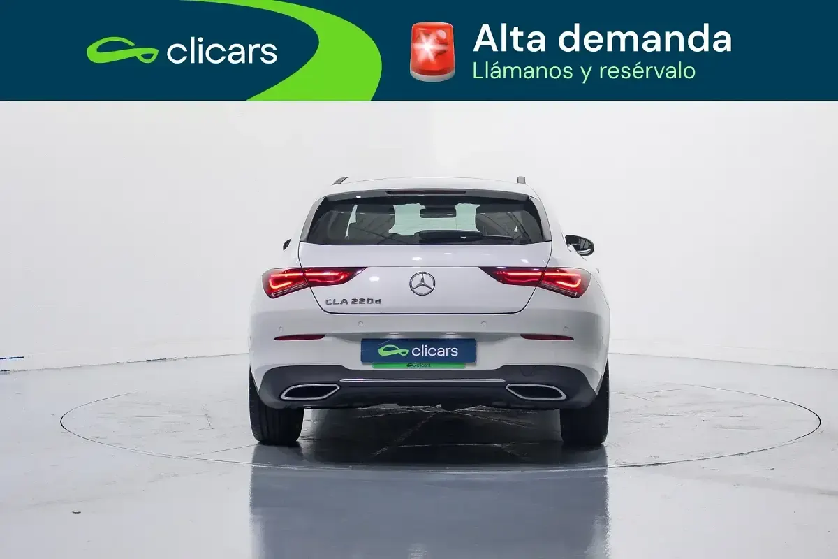 Usado Mercedes CLA220 Shooting Brake 190 CV (139 kW) 2021 Blanco Familiar