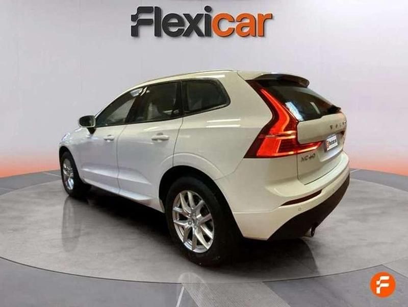 Usado Volvo XC60 Momentum 150 CV (110 kW) 2018 Blanco SUV