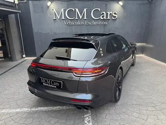 Usado Porsche Panamera Turbo Sport Turismo Sport Turismo 550 CV (404 kW) 2018 Gris Familiar