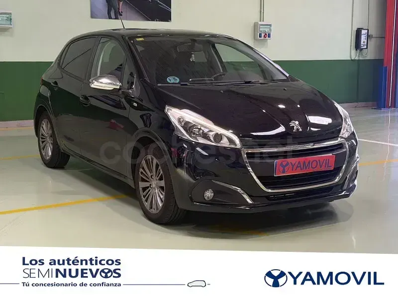 Usado Peugeot 208 Style 110 CV (80 kW) 2016 Negro Utilitario