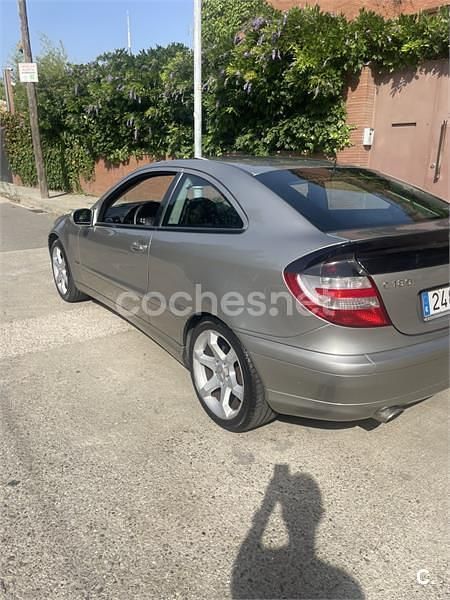 Usado Mercedes C180 Sport Edition 143 CV (105 kW) 2007 Beige Berlina