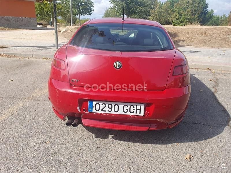 Usado Alfa Romeo GT Distinctive 150 CV (110 kW) 2008 Rojo Coupe