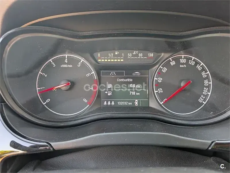 Usado Opel Corsa Selective 90 CV (66 kW) 2016 Verde Utilitario