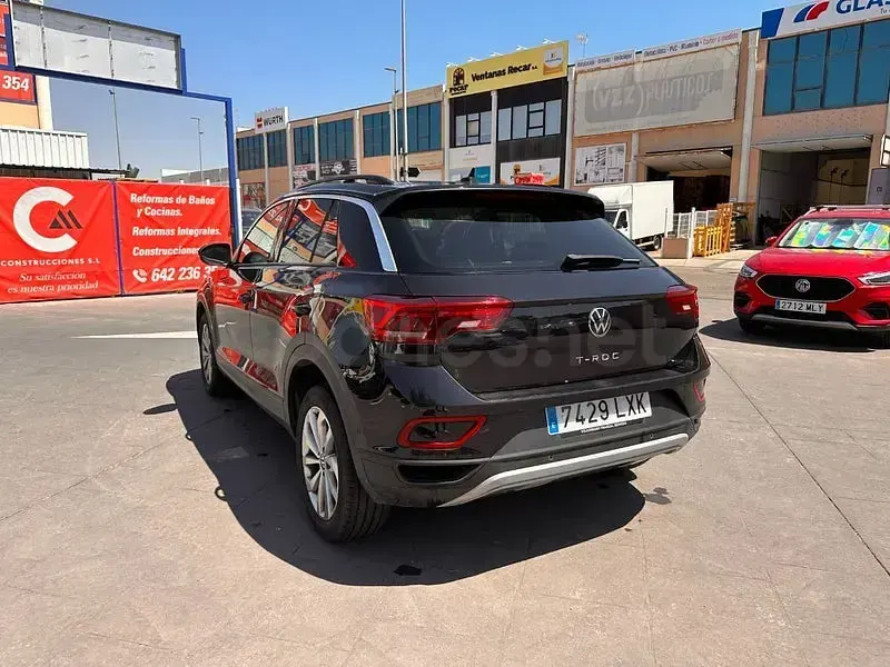 Usado VW T-Roc Life 115 CV (84 kW) 2022 Negro SUV