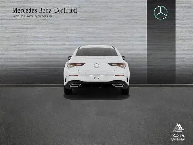Usado Mercedes CLA250e 218 CV (160 kW) 2024 Blanco polar Coupe