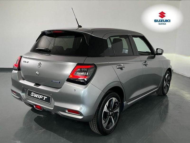 Usado Suzuki Swift 82 CV (60 kW) 2024 Gris Utilitario