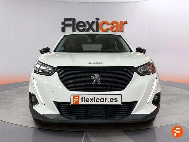 Usado Peugeot 2008 Active 110 CV (80 kW) 2022 Blanco SUV