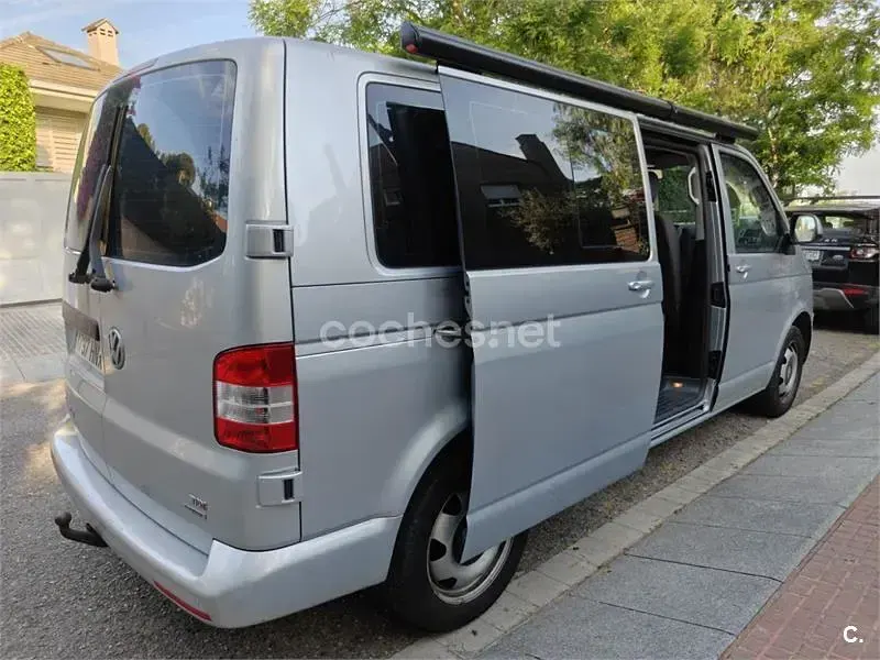 Usado VW Caravelle Trendline 180 CV (132 kW) 2014 Gris / plata Van