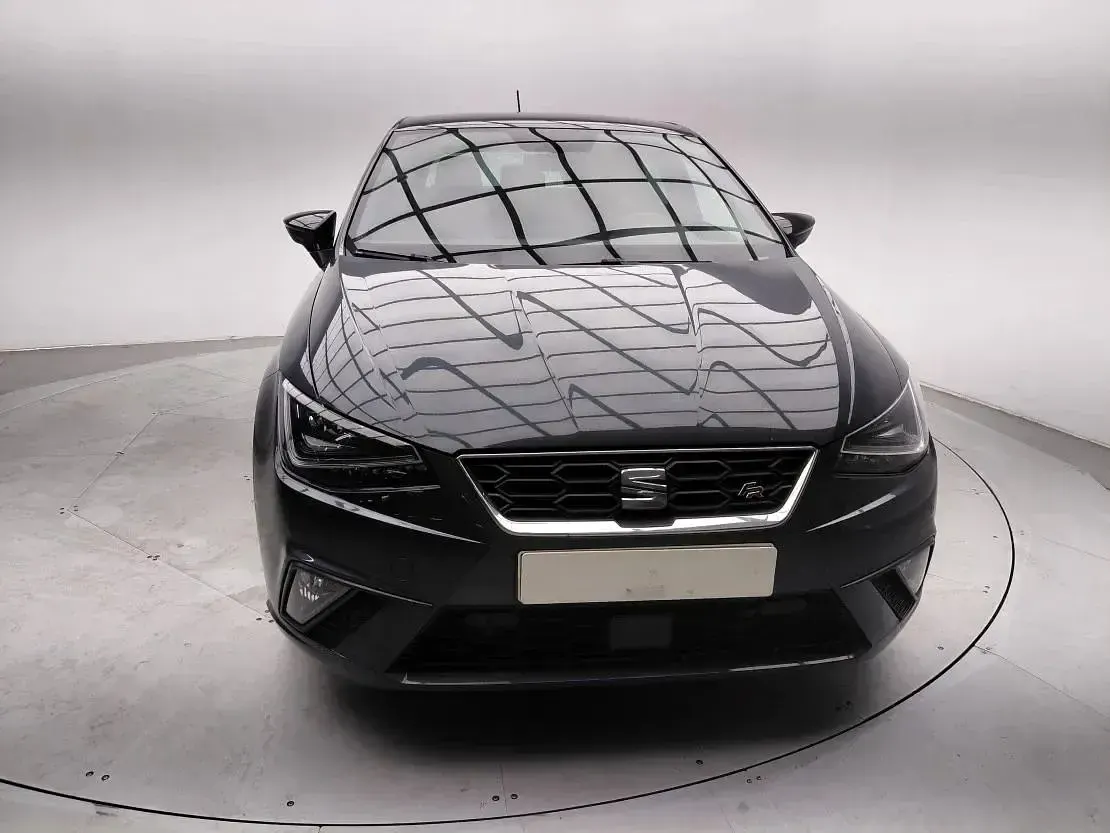 Usado Seat Ibiza FR 116 CV (85 kW) 2019 Gris acero Utilitario