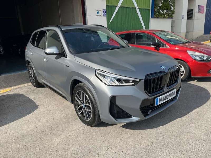 Gris Nuevo 2024 BMW X1 M Sport SUV | 49.990 € (Un poco caro) - Imagen 1/4