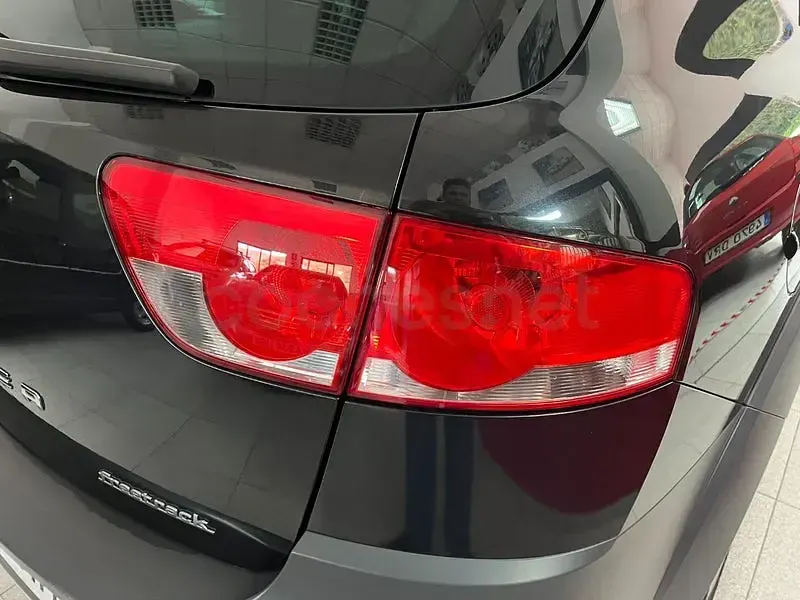 Usado Seat Altea 105 CV (77 kW) 2012 Negro Monovolumen