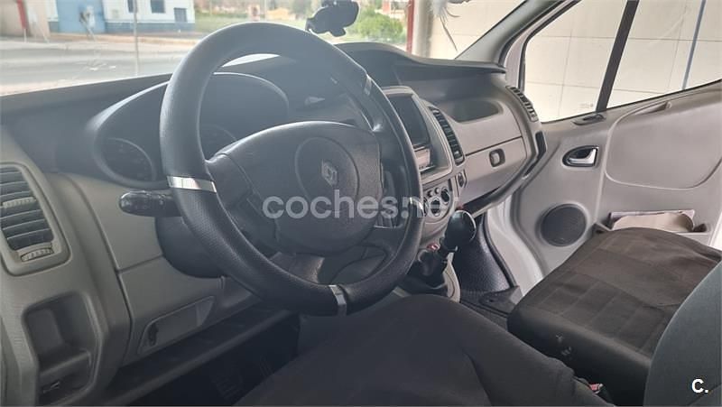 Usado Renault Trafic 120 CV (88 kW) 2019 Blanco Monovolumen