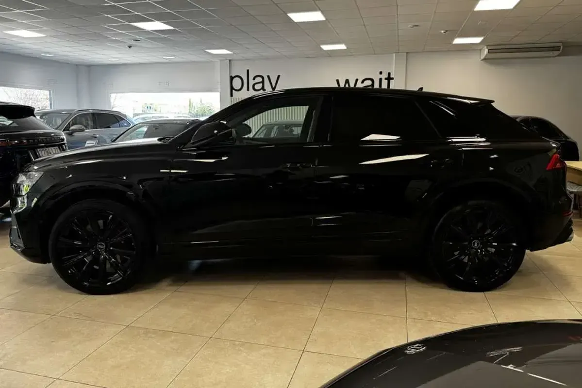 Usado Audi SQ8 Ambiente 507 CV (372 kW) 2023 Negro SUV