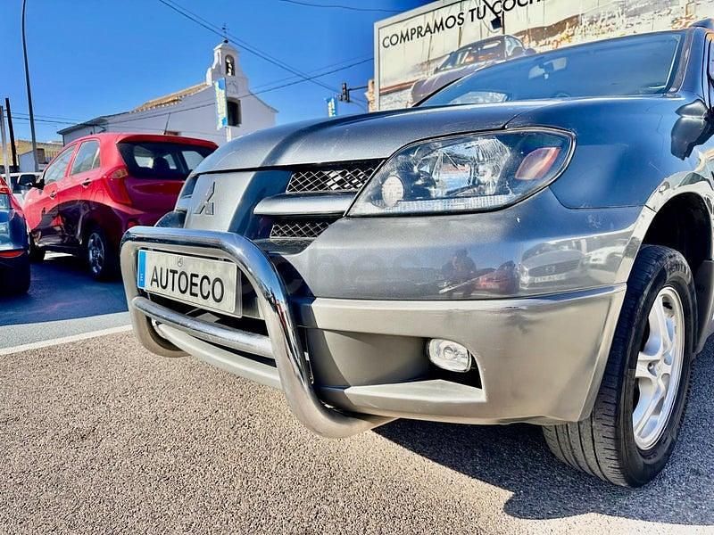 Usado Mitsubishi Outlander 136 CV (100 kW) 2004 Gris / plata SUV
