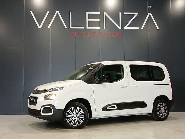 Usado Citroën Berlingo Feel 110 CV (80 kW) 2022 Blanco Monovolumen