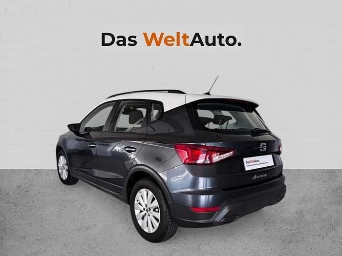 Usado Seat Arona Style 110 CV (80 kW) 2024 Gris SUV