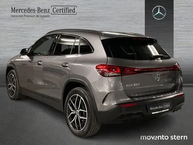 Usado Mercedes EQA250 139 kW (190 CV) 2021 Gris montaña SUV
